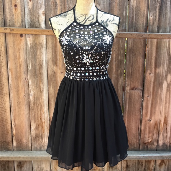 Windsor Dresses & Skirts - Windsor Sheer Jeweled Halter Prom Dress